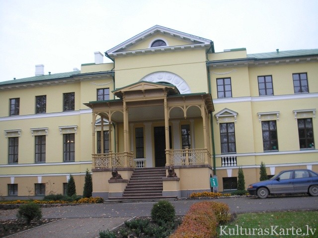 Naukšēnu muiža