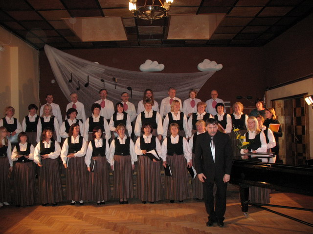  	Smiltenes jauktais koris "Pakalni"